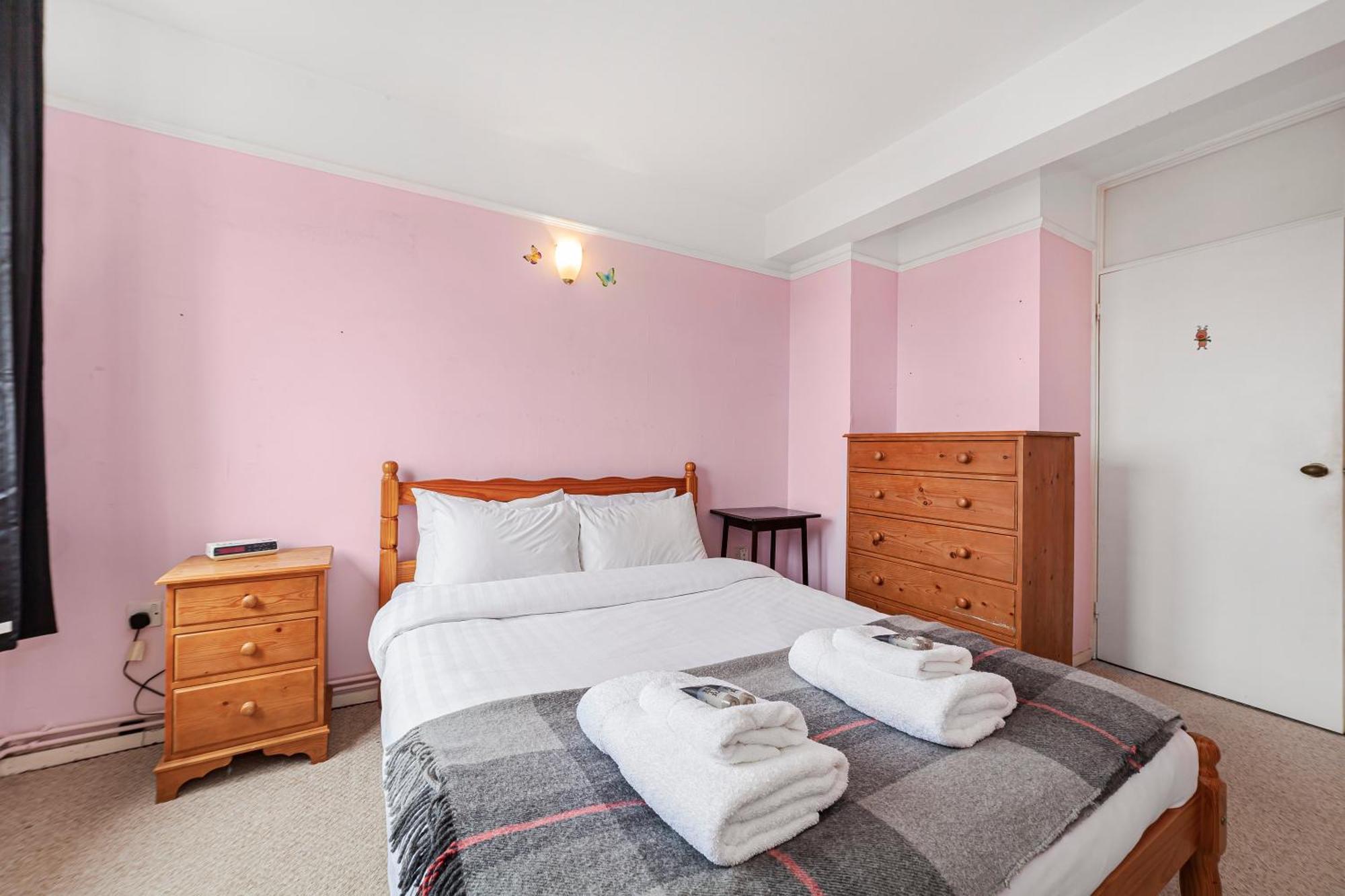 Elegant 1Br Flat With Balcony & City View, Walworth Лондон Экстерьер фото